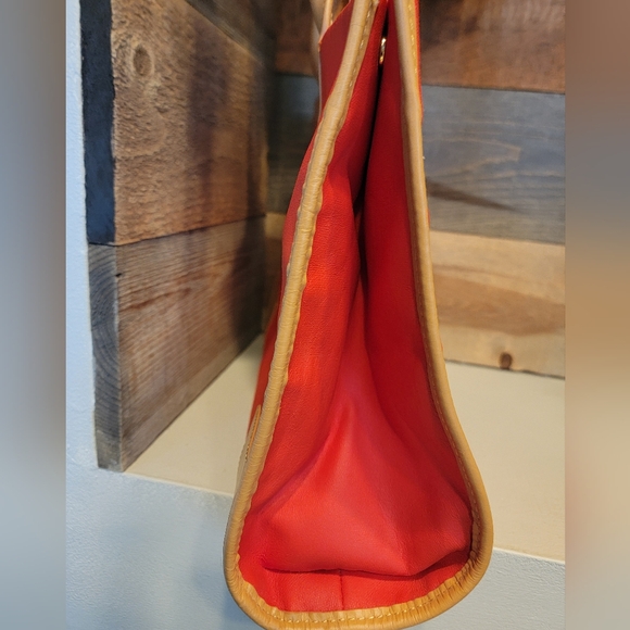 Tory Burch Red and Tan Vegan Leather Ella Tote Bag with Signature Medallion - Picture 6 of 12